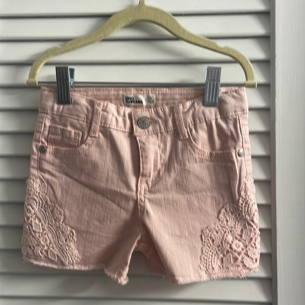 Epic Threads NWOT Pink Stretch Denim Cutoffs.Size 5, adjustable waist.Crochet